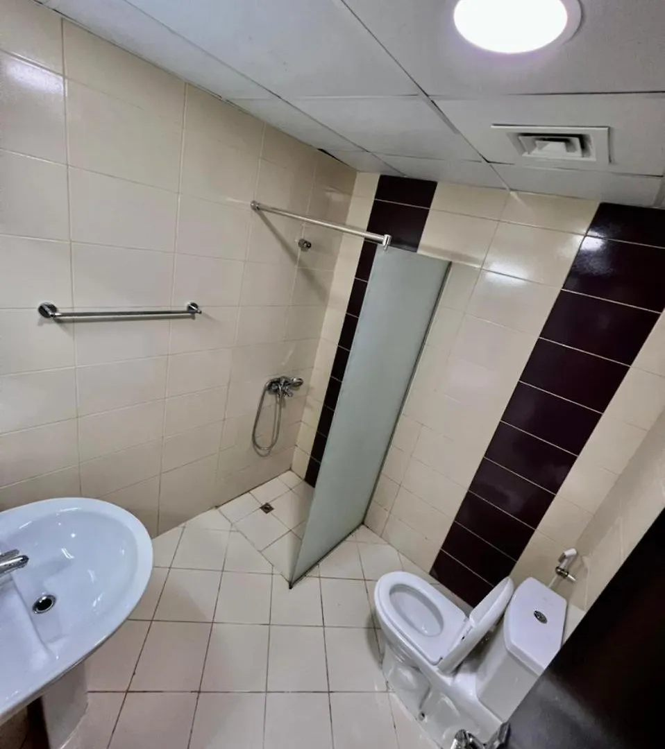 Peaceful Partition Room Near Mall Of The Emirates 두바이 홈스테이