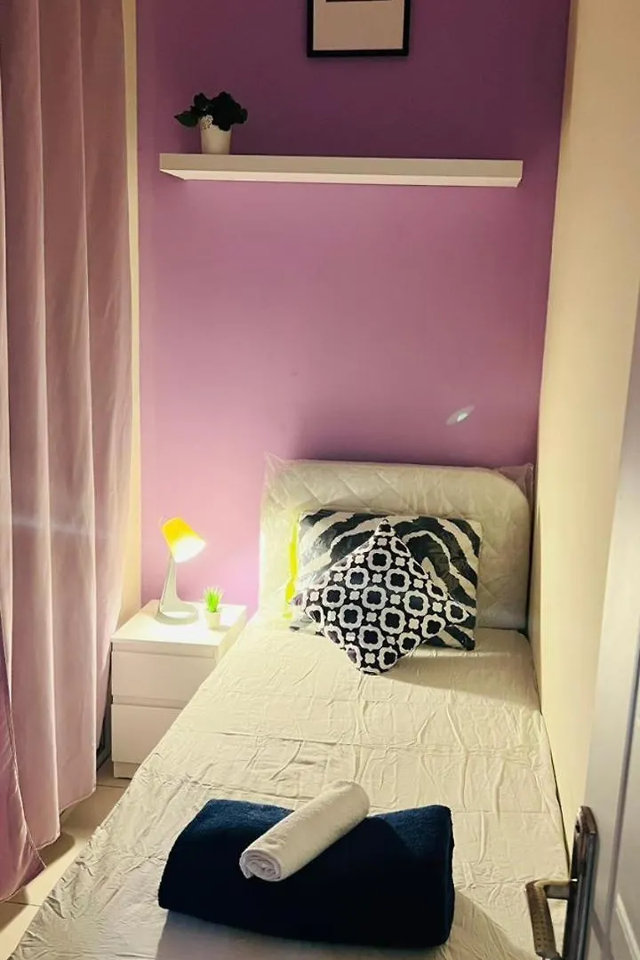 Peaceful Partition Room Near Mall Of The Emirates Dubai 0*,  United Arab Emirates