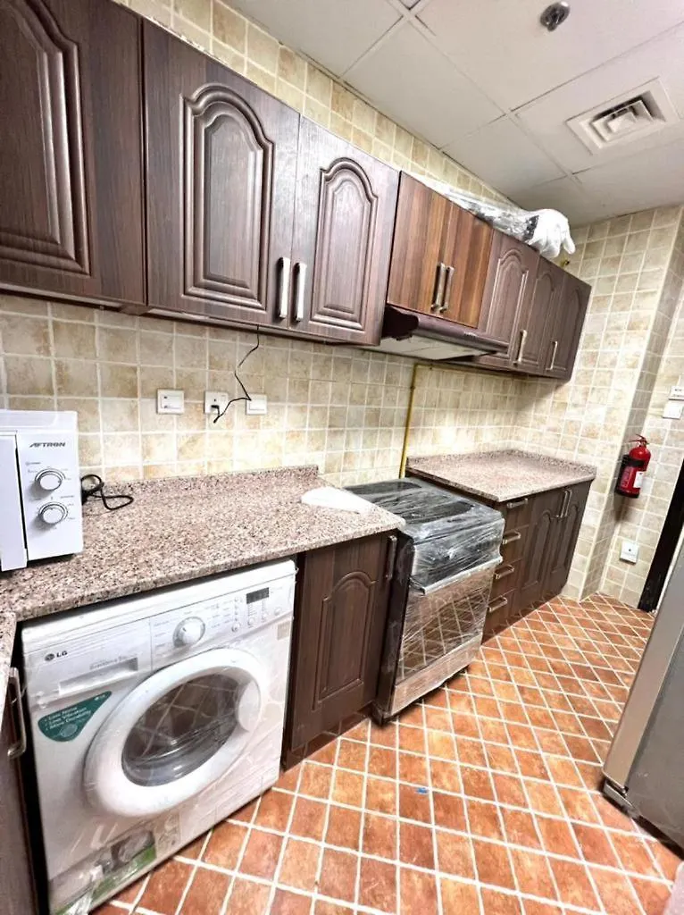 Peaceful Partition Room Near Mall Of The Emirates Dubai Homestay