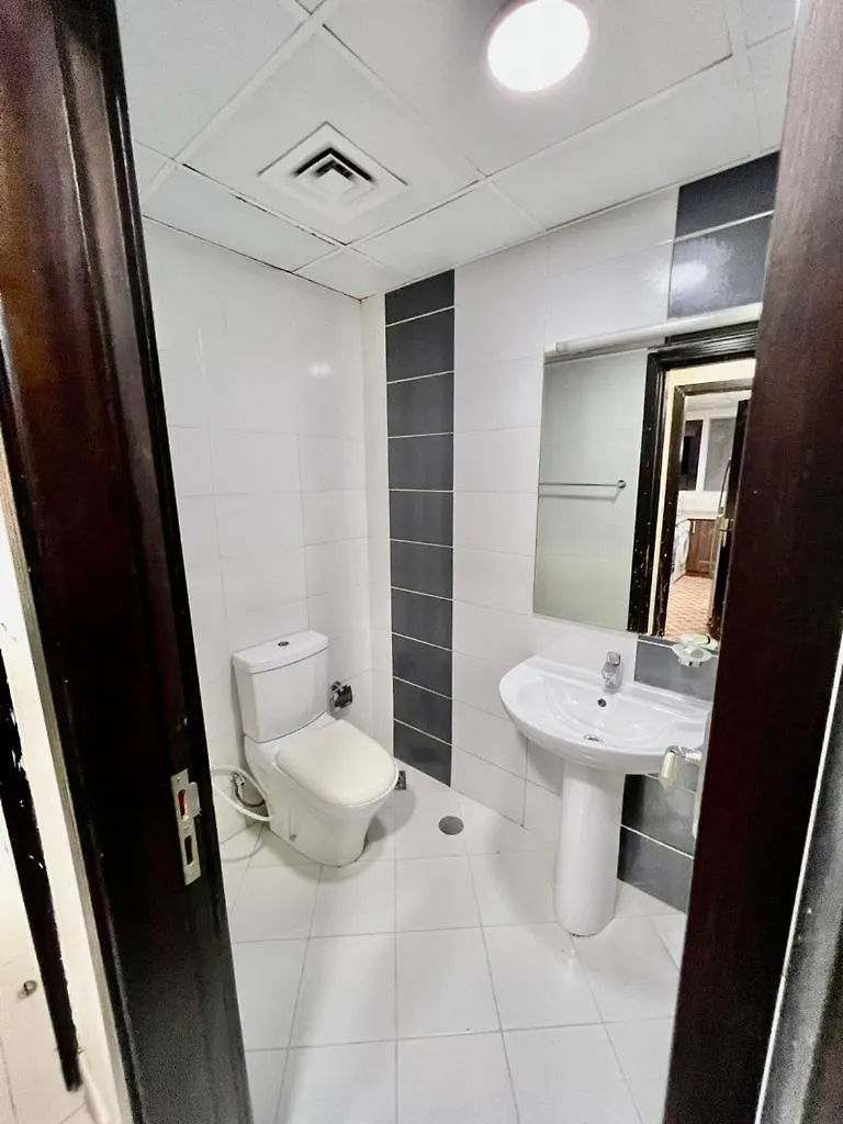 Homestay Peaceful Partition Room Near Mall Of The Emirates Dubai