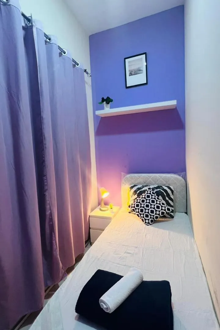 Homestay Peaceful Partition Room Near Mall Of The Emirates Dubai United Arab Emirates